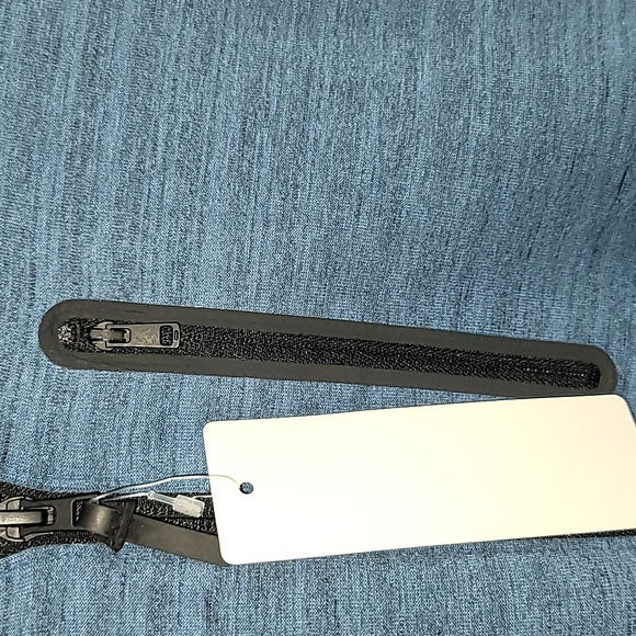 Uniqlo lightweight zip up hoddie jacket small nwt - Picture 4 of 6